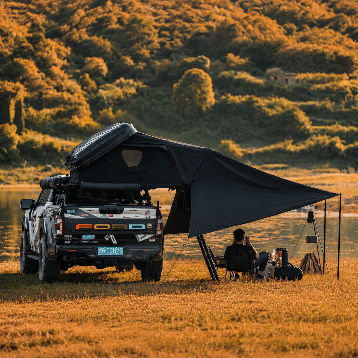 Jiadrooe Titan T3033 Hard Shell Rooftop Tent with Awning & AC Port